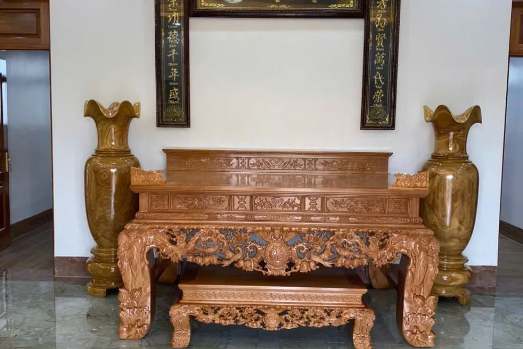Dự án thi công bàn thờ gỗ gõ, lục bình cẩm vàng