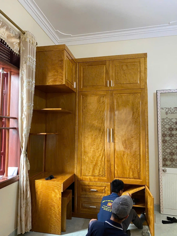 Tủ quần áo kết hợp bàn trang điểm