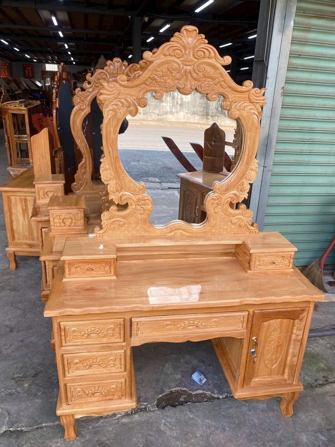 Tủ bàn trang điểm cách điệu, gương phong cách cổ điển