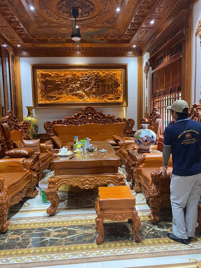 Sofa hoàng gia phòng khách rộng 