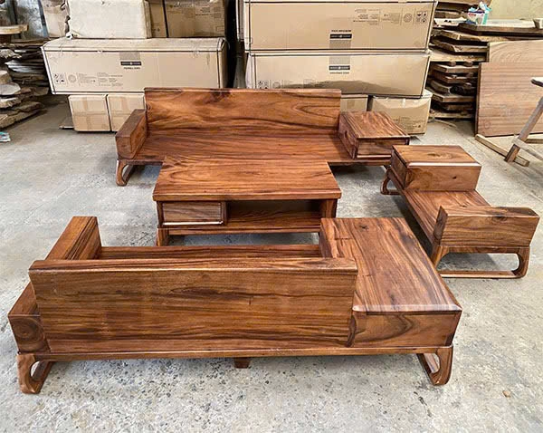 Sofa đùi gà chân tròn